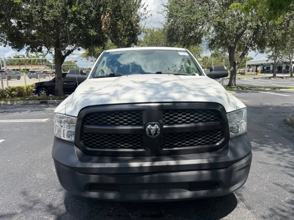 2023 RAM 1500 CLASSIC TRADESMAN photo 7