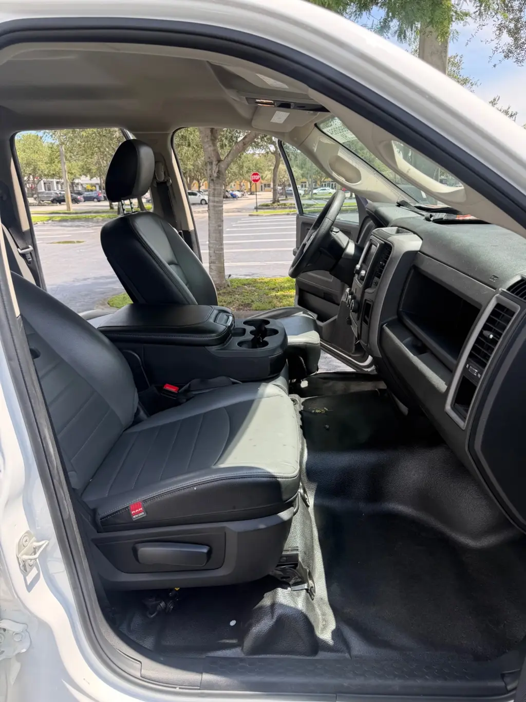 2023 RAM 1500 CLASSIC TRADESMAN photo 19