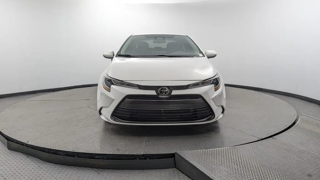 2023 TOYOTA COROLLA LE photo 11