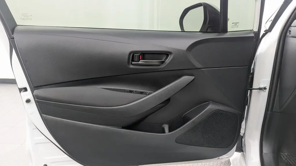 2023 TOYOTA COROLLA LE photo 12
