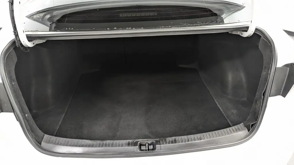 2023 TOYOTA COROLLA LE photo 17