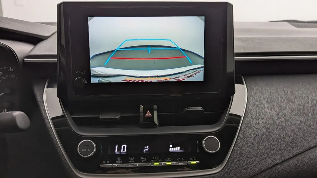 2023 TOYOTA COROLLA LE photo 28