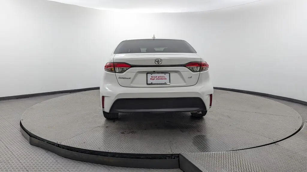2023 TOYOTA COROLLA LE photo 6