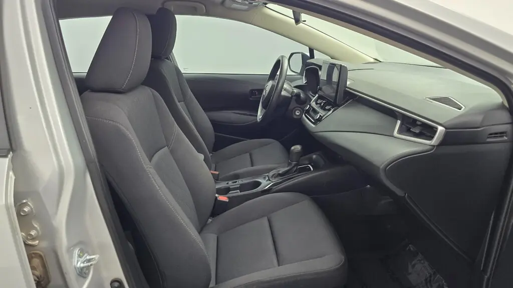 2025 TOYOTA COROLLA LE photo 20