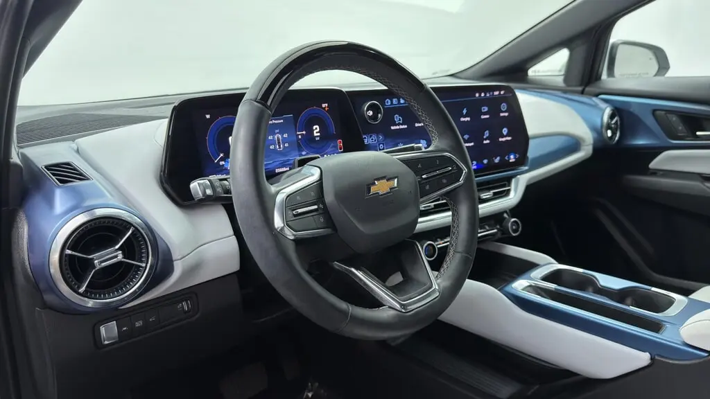 2024 CHEVROLET EQUINOX EV LT photo 23