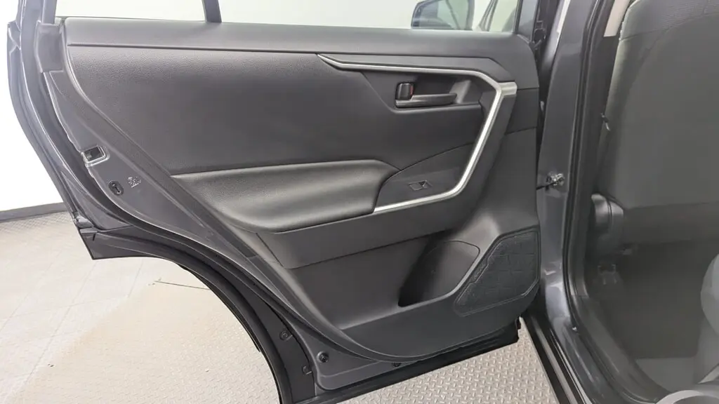 2022 TOYOTA RAV4 HYBRID LE photo 15
