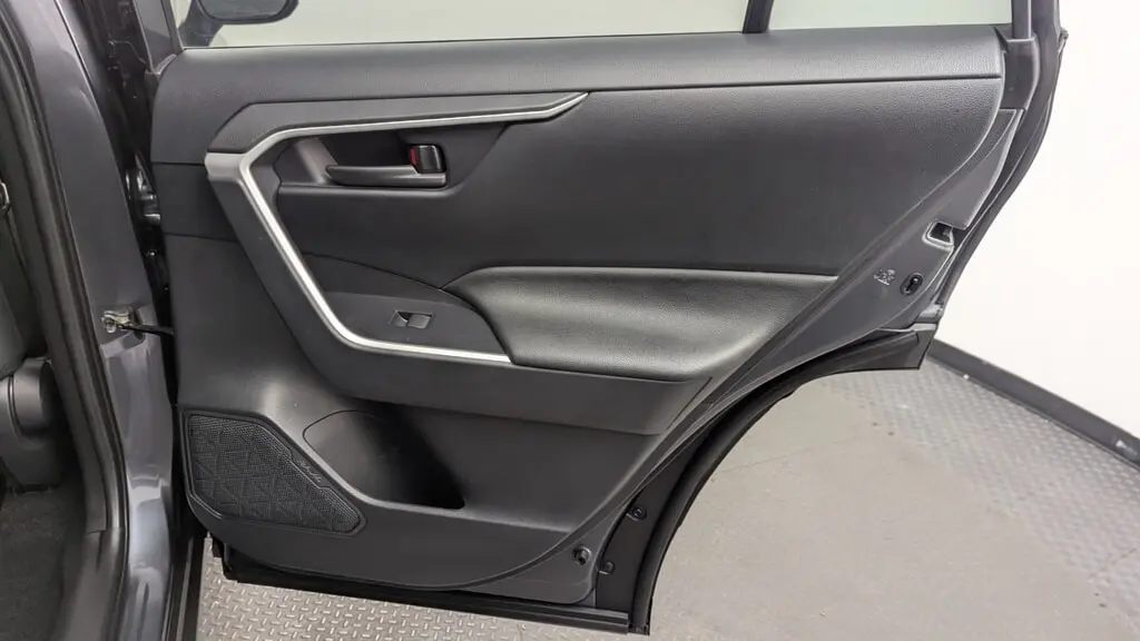 2022 TOYOTA RAV4 HYBRID LE photo 18