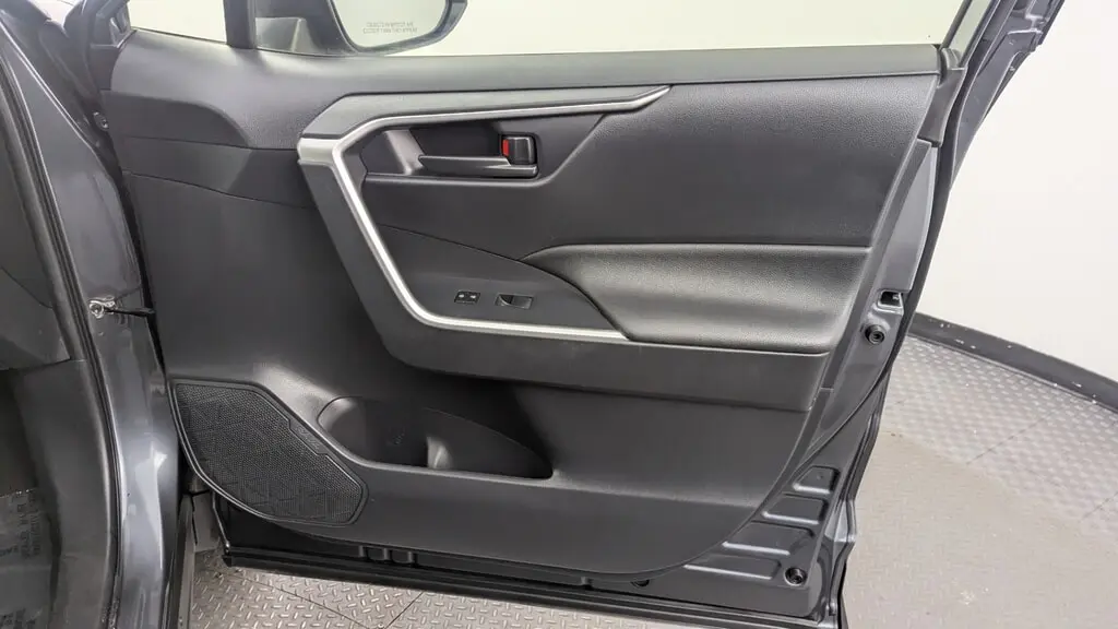 2022 TOYOTA RAV4 HYBRID LE photo 21