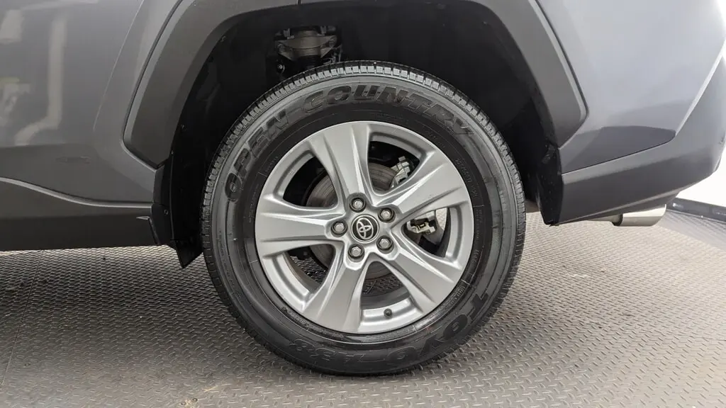 2022 TOYOTA RAV4 HYBRID LE photo 28