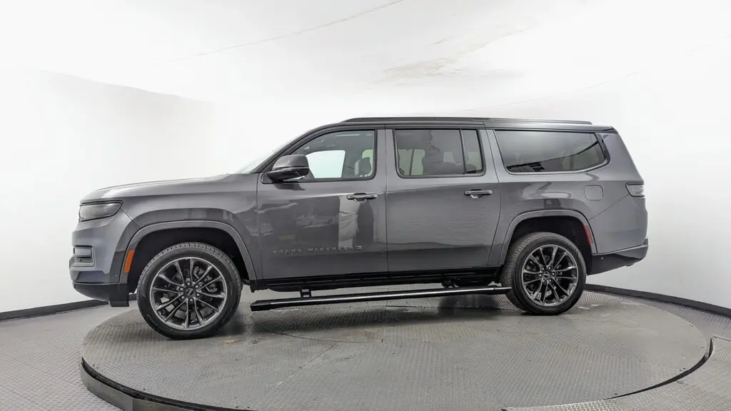 2024 JEEP GRAND WAGONEER L SERIES II OBSIDIAN photo 2