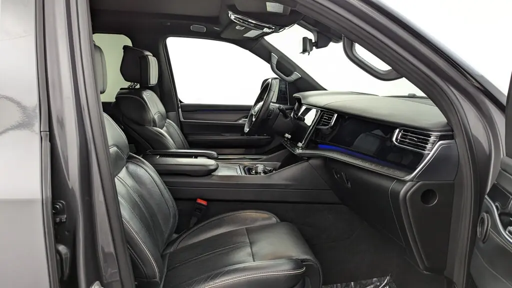 2024 JEEP GRAND WAGONEER L SERIES II OBSIDIAN photo 23