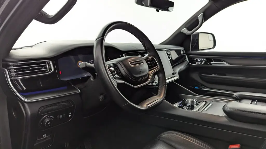 2024 JEEP GRAND WAGONEER L SERIES II OBSIDIAN photo 25