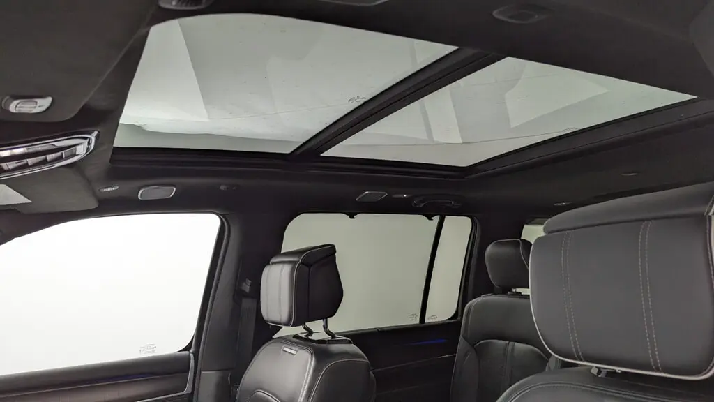 2024 JEEP GRAND WAGONEER L SERIES II OBSIDIAN photo 30