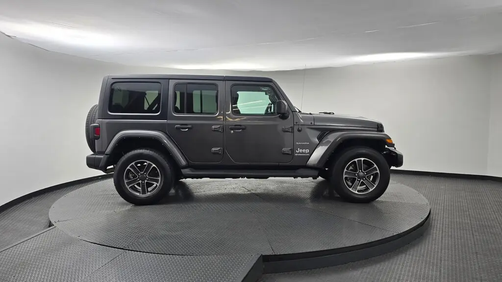 2023 JEEP WRANGLER SAHARA photo 8