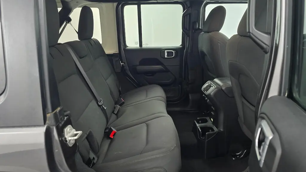 2023 JEEP WRANGLER SAHARA photo 18