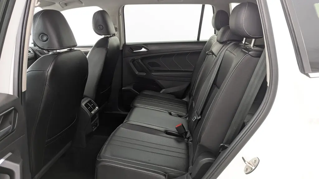 2023 VOLKSWAGEN TIGUAN SE photo 16