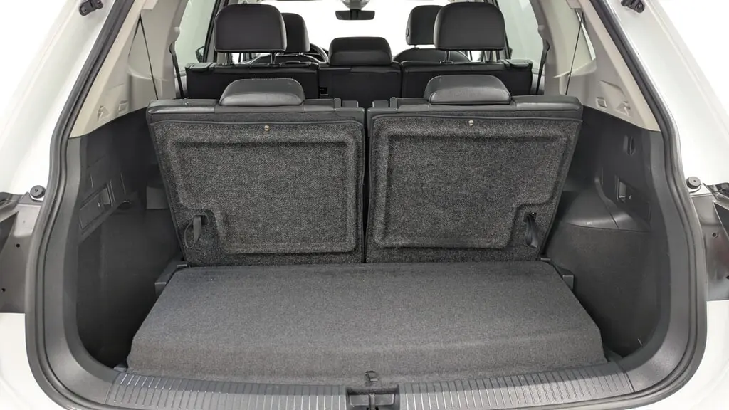 2023 VOLKSWAGEN TIGUAN SE photo 18