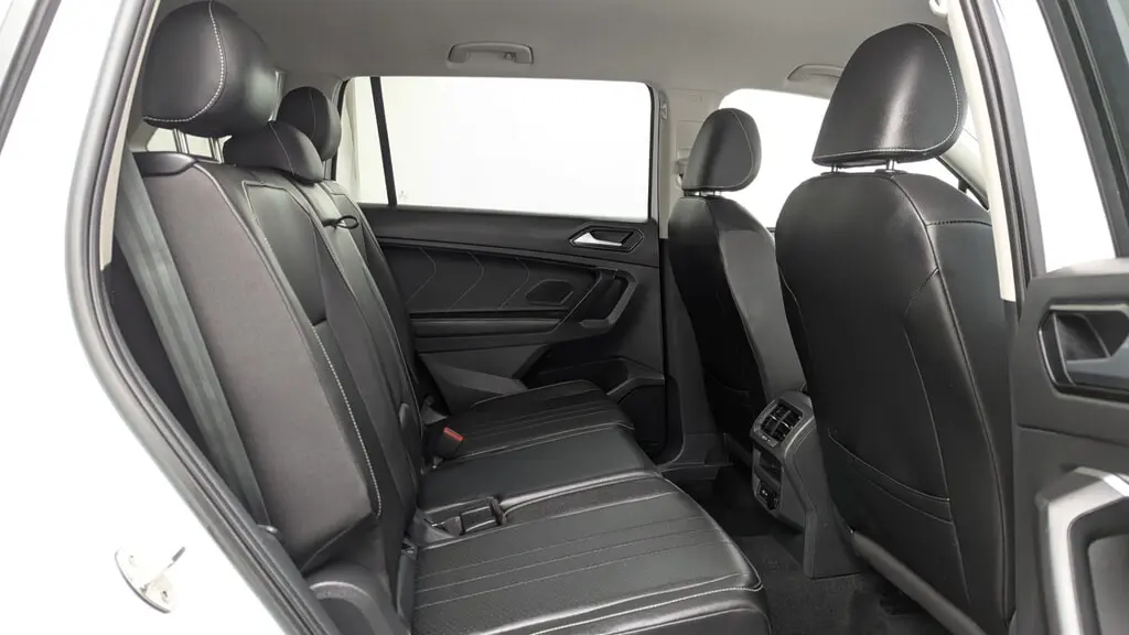2023 VOLKSWAGEN TIGUAN SE photo 20