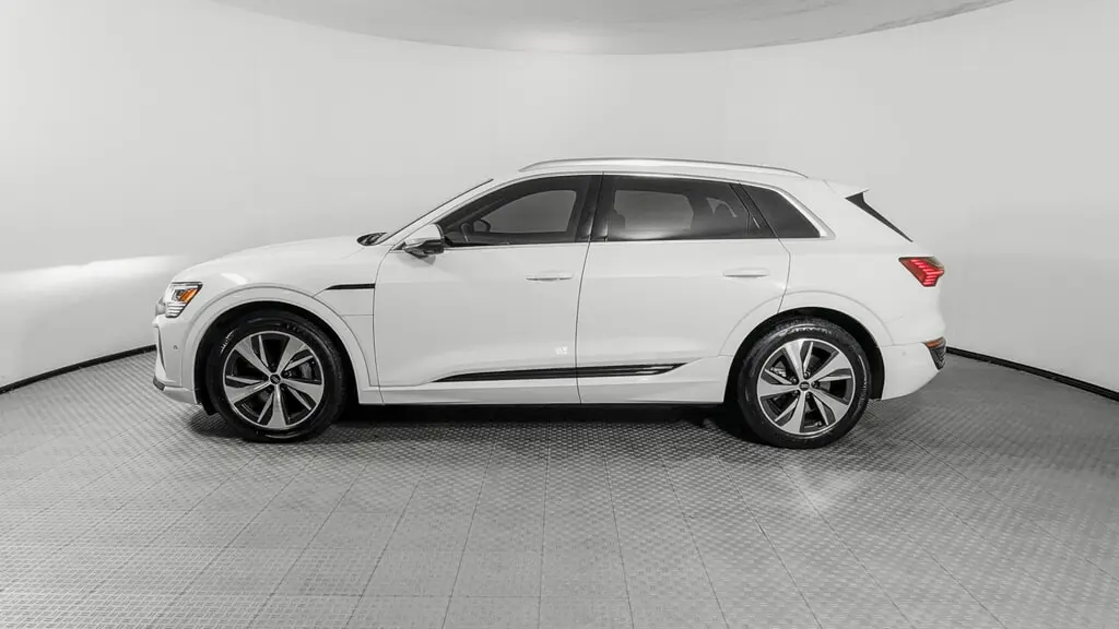 Florida Fine Cars - Used AUDI Q8 E-TRON 2024 ORLANDO PREMIUM PLUS
