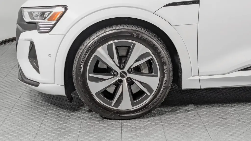 Florida Fine Cars - Used AUDI Q8 E-TRON 2024 ORLANDO PREMIUM PLUS