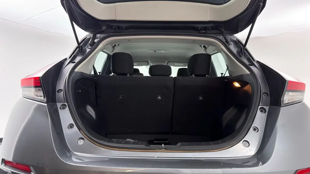 2025 NISSAN LEAF S photo 17