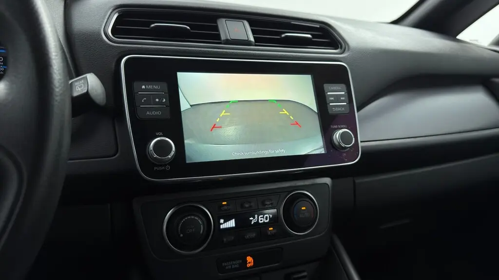 2025 NISSAN LEAF S photo 27