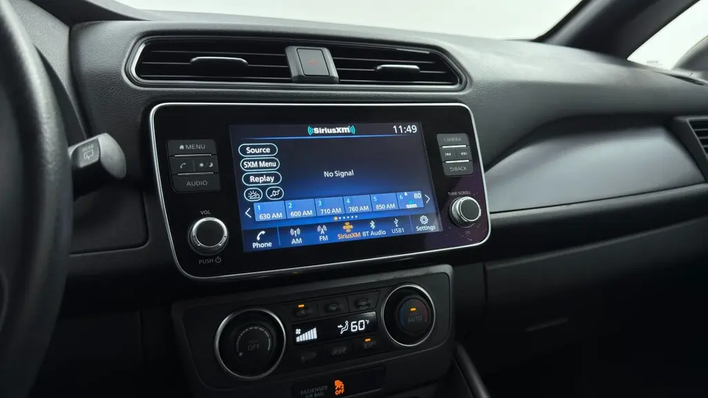 2025 NISSAN LEAF S photo 28