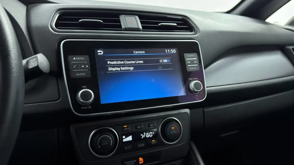2025 NISSAN LEAF S photo 34