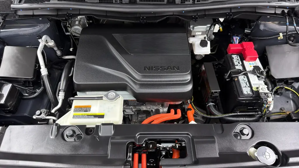 2025 NISSAN LEAF S photo 36