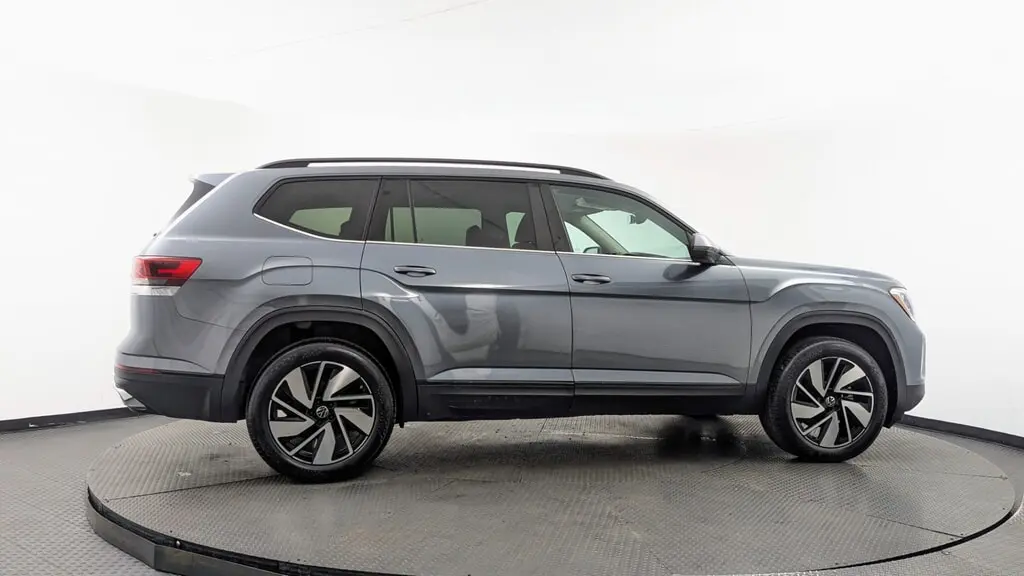 2025 VOLKSWAGEN ATLAS 2.0T SE W/TECHNOLOGY photo 8