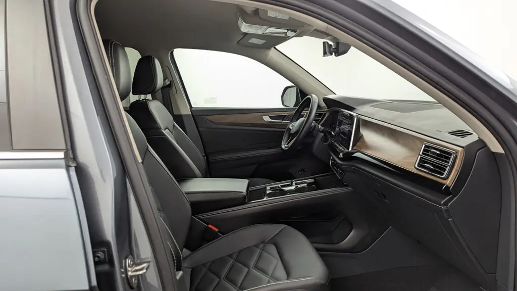 2025 VOLKSWAGEN ATLAS 2.0T SE W/TECHNOLOGY photo 21