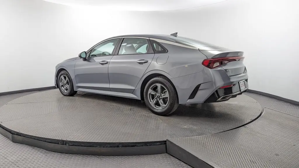 2022 KIA K5 LXS photo 5