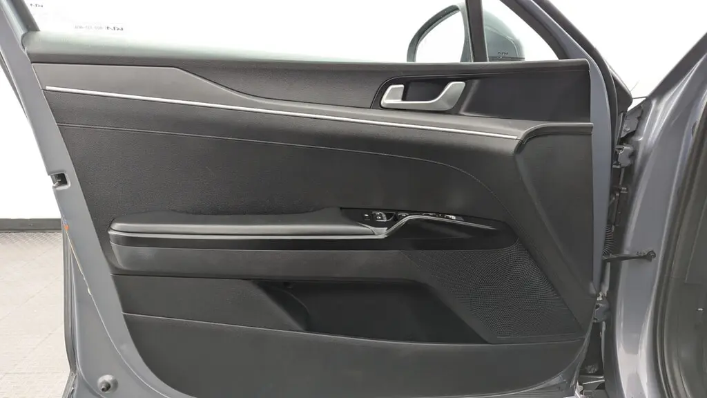 2022 KIA K5 LXS photo 12
