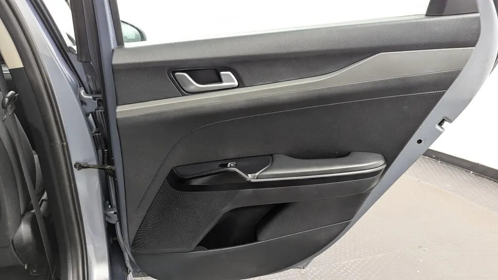 2022 KIA K5 LXS photo 20