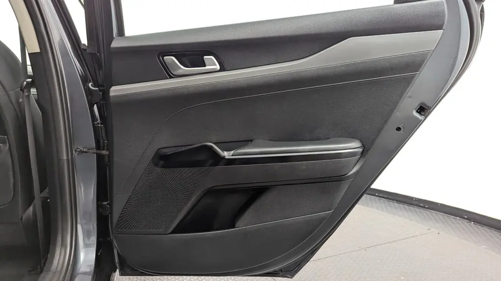 2023 KIA K5 LXS photo 20