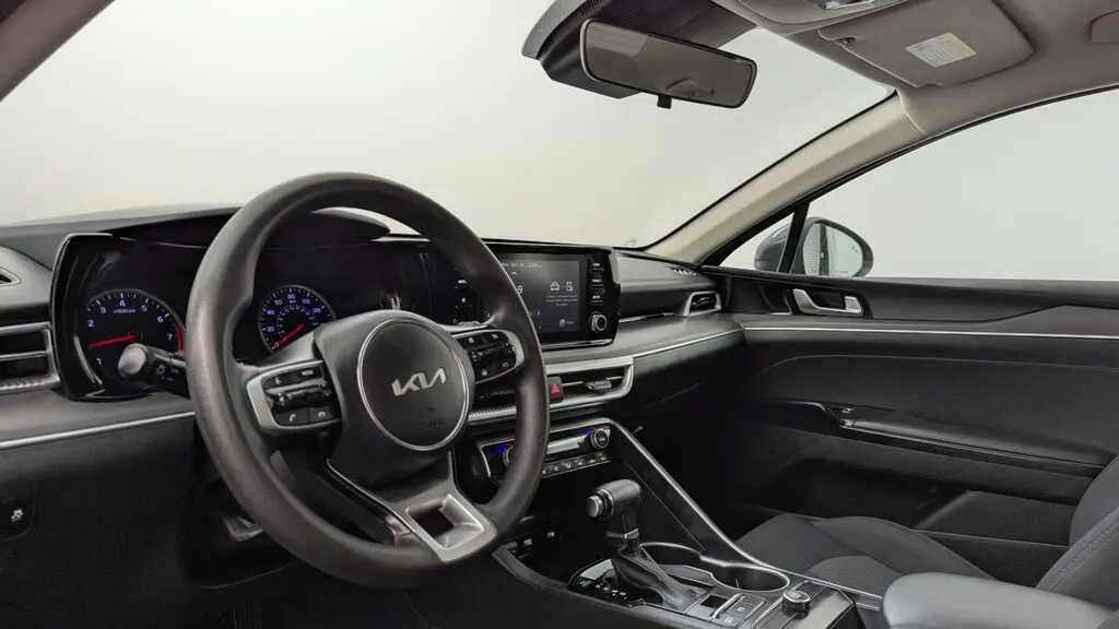 2023 KIA K5 LXS photo 23