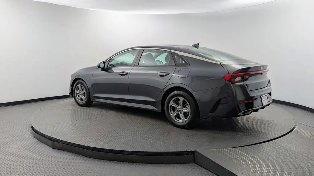 2023 KIA K5 LXS photo 5