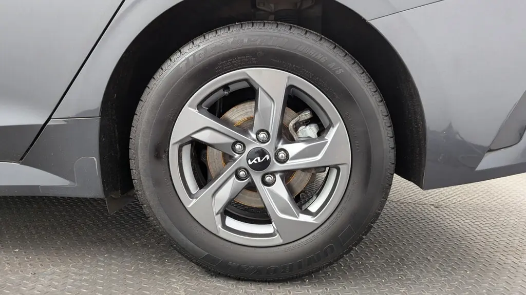2023 KIA K5 LXS photo 30