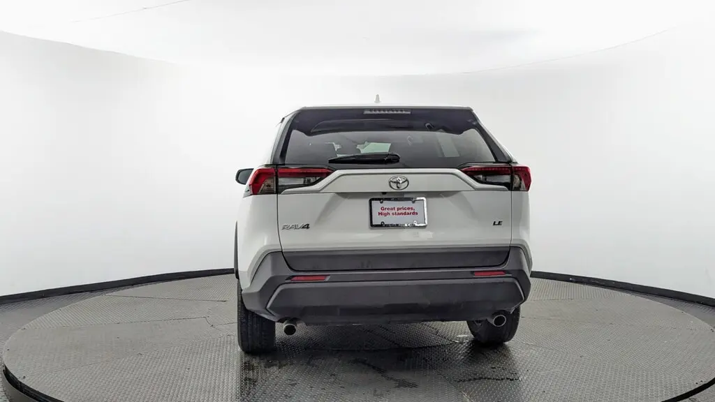 2025 TOYOTA RAV4 LE photo 6