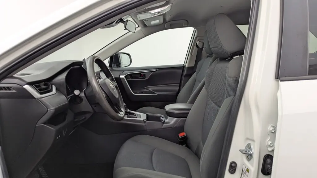 2025 TOYOTA RAV4 LE photo 13