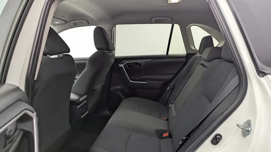 2025 TOYOTA RAV4 LE photo 16
