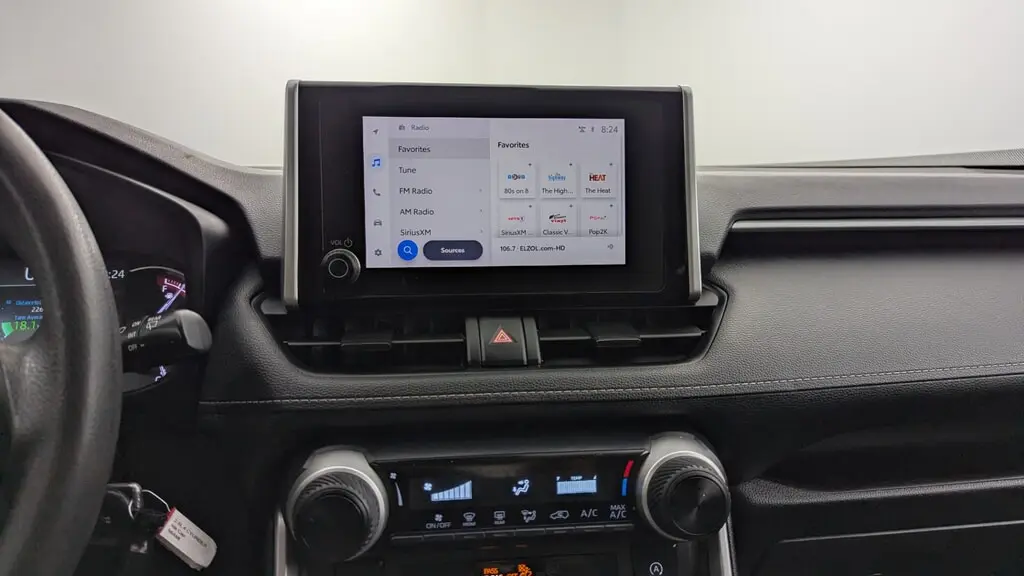 2025 TOYOTA RAV4 LE photo 25