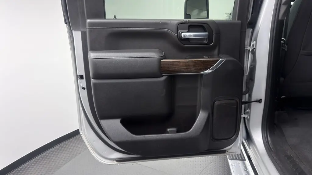 2023 GMC SIERRA 2500HD SLE photo 9