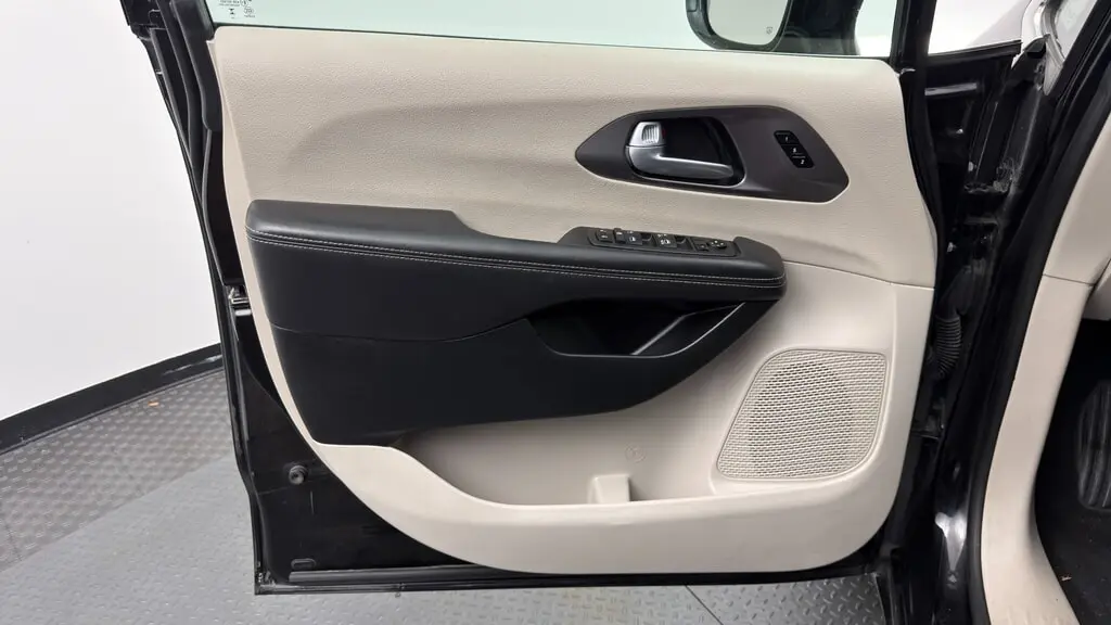 Florida Fine Cars - Used CHRYSLER PACIFICA 2024 WEST PALM TOURING L