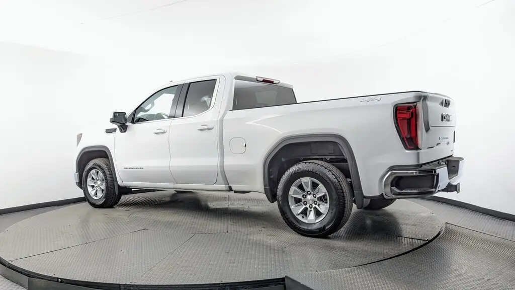 2022 GMC SIERRA 1500 SLE photo 5