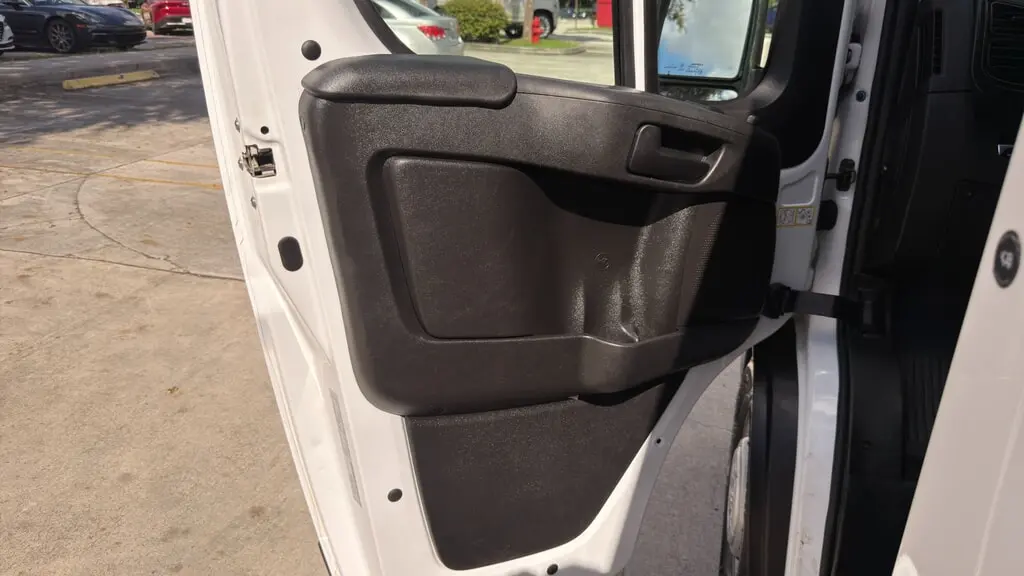 2025 RAM PROMASTER TRADESMAN photo 7