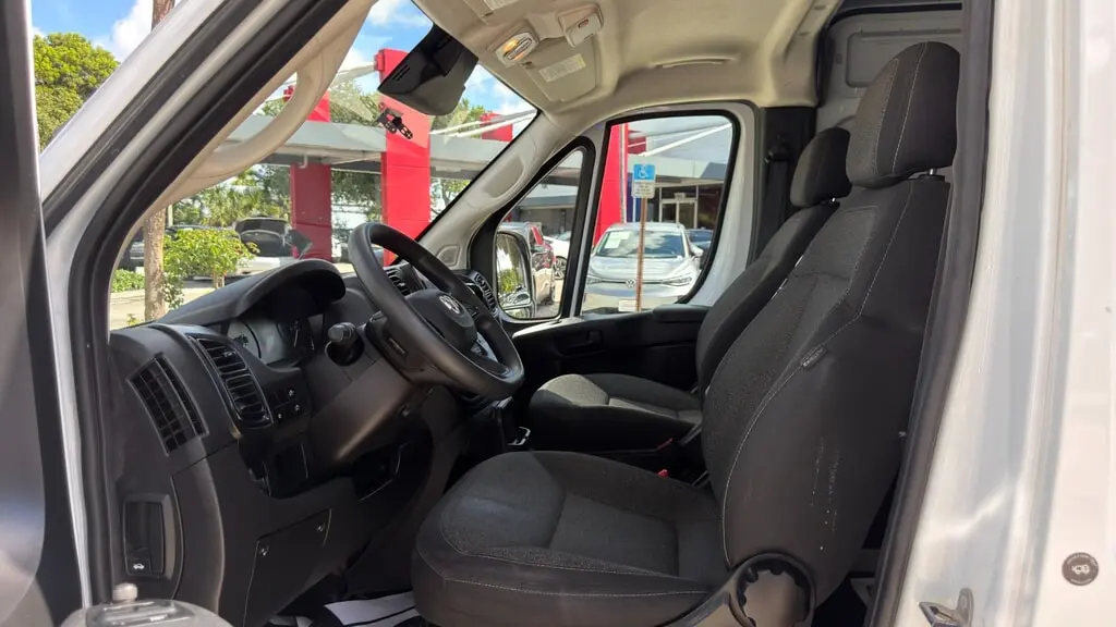 2025 RAM PROMASTER TRADESMAN photo 8