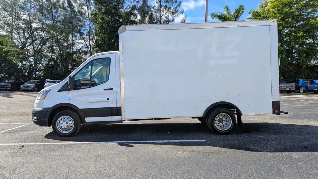 Florida Fine Cars - Used FORD TRANSIT CUTAWAY 2023 MIAMI