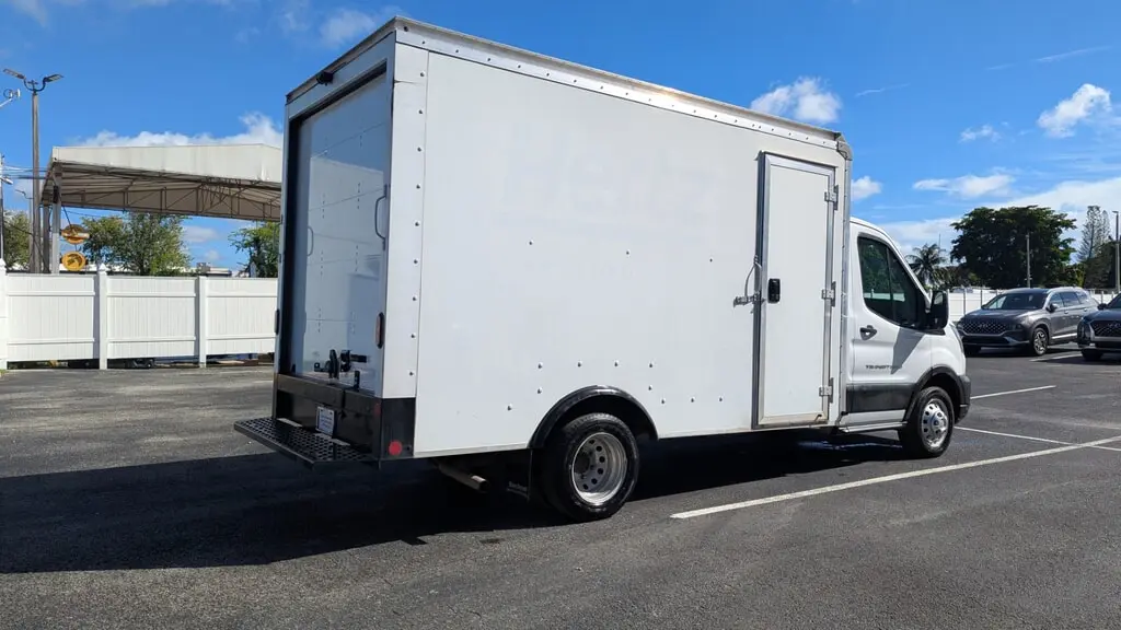 Florida Fine Cars - Used FORD TRANSIT CUTAWAY 2023 MIAMI