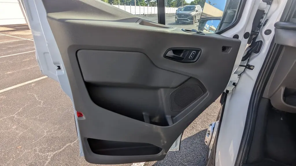 Florida Fine Cars - Used FORD TRANSIT CUTAWAY 2023 MIAMI